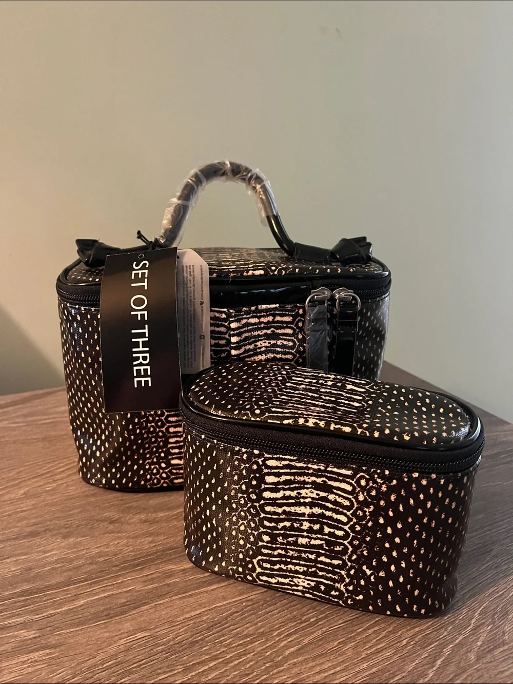 Foley and Corinna Set of 3 Textured Travel Cosmetic Bags NWT